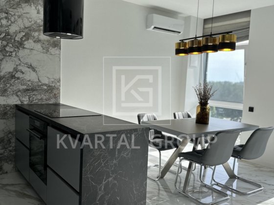 Простора квартира з ремонтом у соснах | Park Town Гостомель