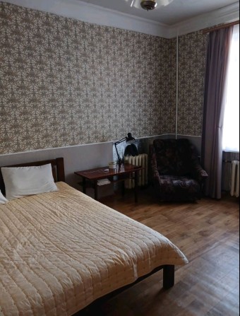 Продам 4 -и кімнатну квартиру в Жовтих Водах - фото 1