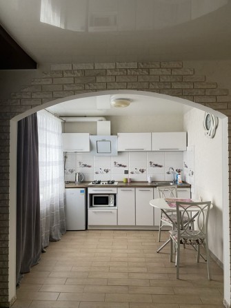 Продам  1-комнатную - Студию с мебелью и техникой левый берег - фото 1