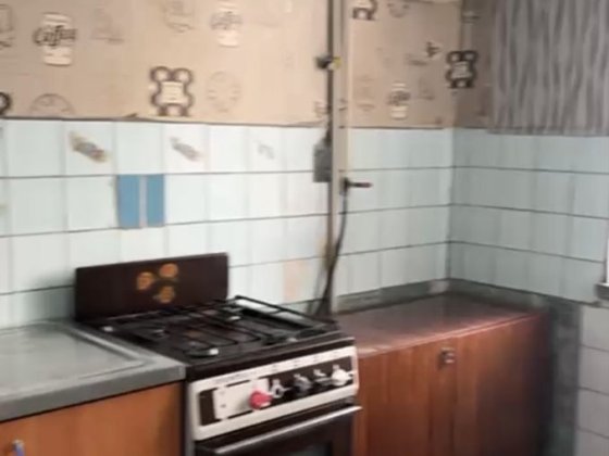 Продам 5ти ком квартиру на 10мкр Л/Б