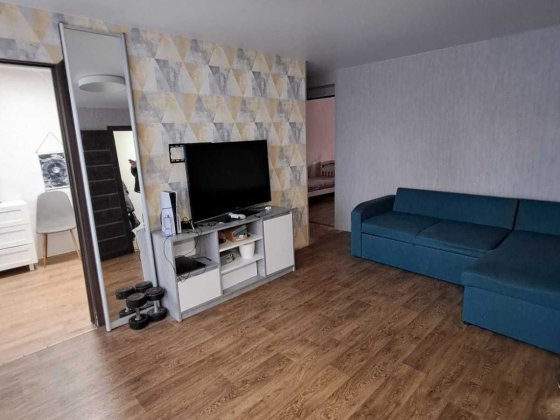 Продам 3- х комнатную возле автовокзала Кам'янське