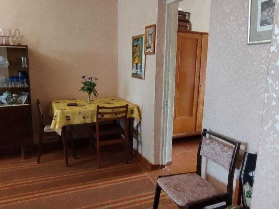 Продам 3-х кімнатну квартиру м. Зміїв Зміїв