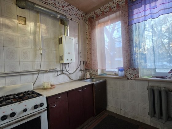 Двокімнатна з роздільними кімнатами Кам'янське