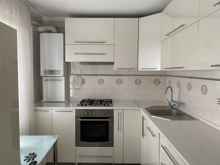 Продам 4х комнатную левый берег 1 мкр - фото 1