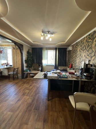 Продам 5к АОг 6 эт Центр Лесого Берега - фото 1