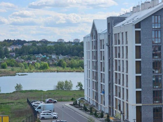 2 к. квартира 85 кв.м. під чистову, розводки, газ. Поряд озеро. Гостомель