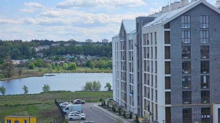2 к. квартира 85 кв.м. під чистову, розводки, газ. Поряд озеро. - фото 1