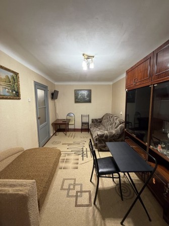 Продам однокомнатную квартира в хорошем состоянии на Гагарина / Таврия - фото 1