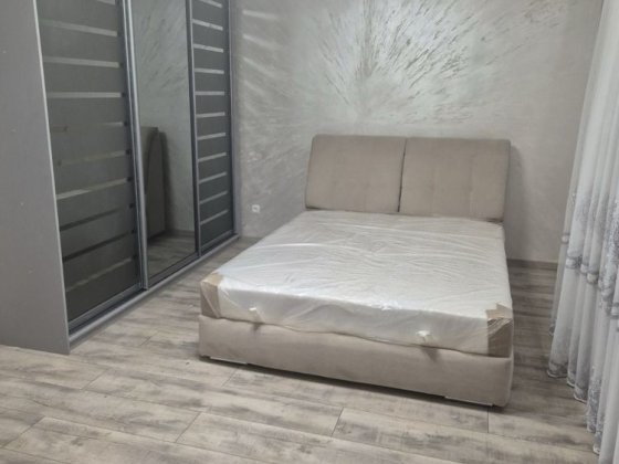 Продам 2-комнатную квартиру со свежим  евроремонтом 10 школа Ізмаїл