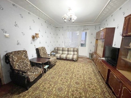 Квартира 2 кімнатна, лівий берег, видова Каменское