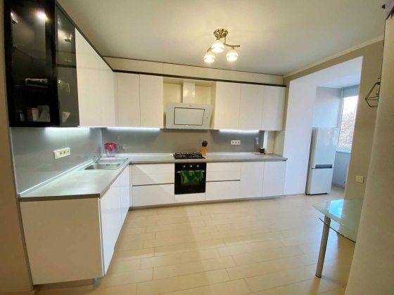 Продажа 3х ком «АББО» Ремонт, центр города, Автономное отопление! Черноморск