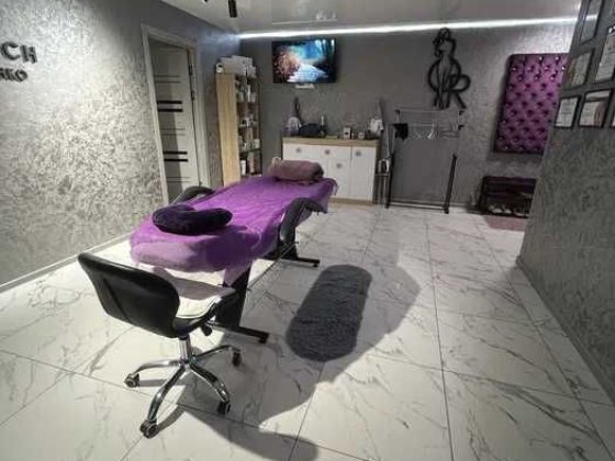 Продам 2 комнатную в центре города с автономкой Кам'янське