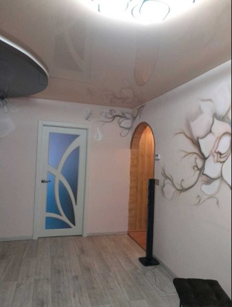 Продам 3-х кімнатну квартиру - фото 1