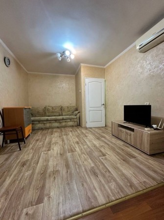 Эксклюзивная продажа 2к гостинки,отличное состояние,море через дорогу! - фото 1