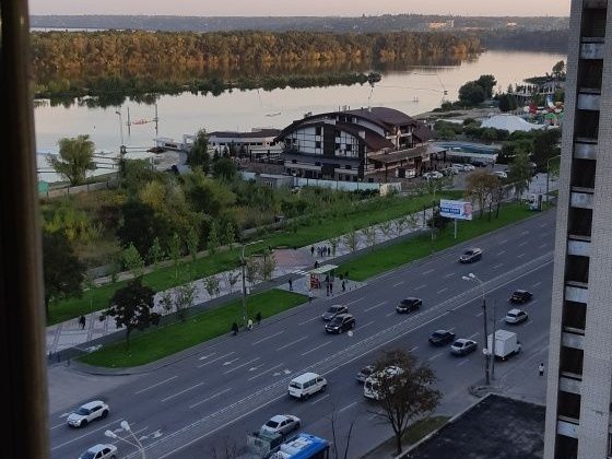 Продам свою квартиру 60м м.Дніпро  в ЖК Ривер парк Каменское
