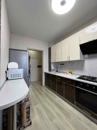 2к. квартира , р-н моноліт - фото 1