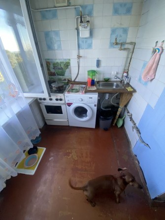 Продаётся ОДНОкомнатная, район гостиницы ”ЗОРЯ” - фото 1