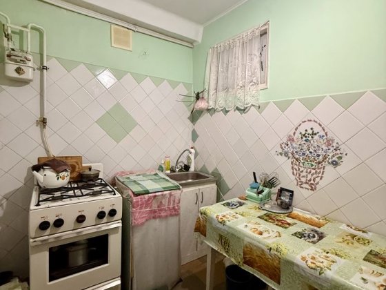 Продам 2 ком. Аношкина р-н «Руди» Правый берег