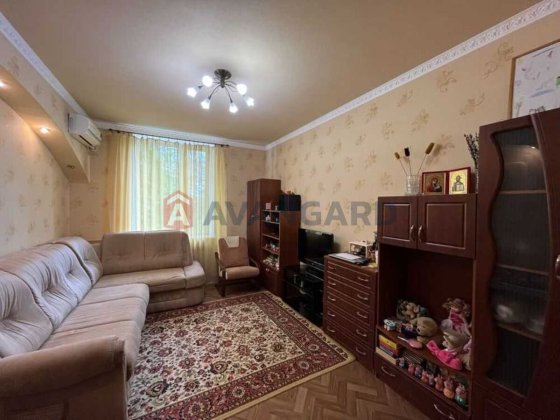 2-комнатная сталинка центре, газовая автономка Кам'янське