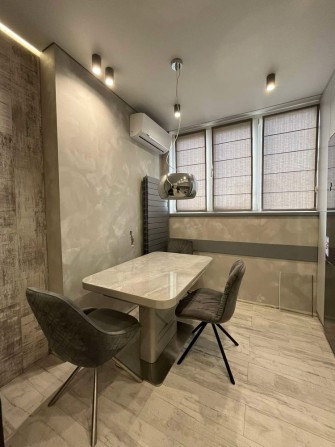 2-х кімнатна  квартира з сучасним якісним ремонтом - фото 1