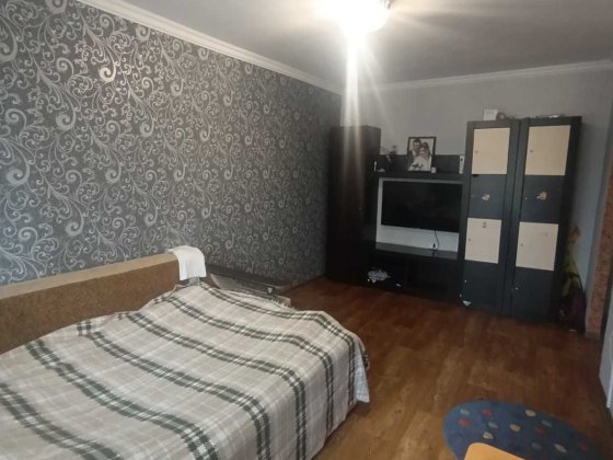 Продам 4-х комнатную на Днепрострое Кам'янське