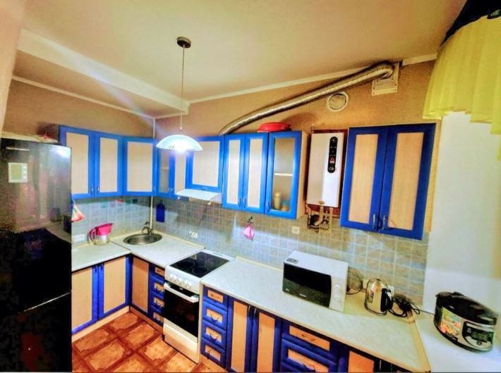 Продам огромную квартиру, Сталинка - фото 1