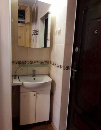 Продам комнату 12 м² в центре Черноморска с удобствами - фото 1