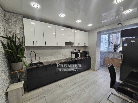 У продажу 2 кімн. квартира з сучасним ремонтом Черноморск