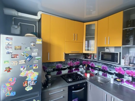 Продам 3-кімн. Лівий берег. 10 мікрорайон.