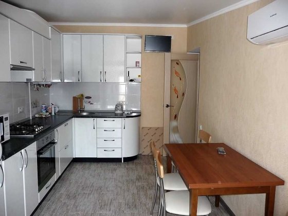 Двухкомнатная квартира с ремонтом в Черноморске, АББО Черноморск