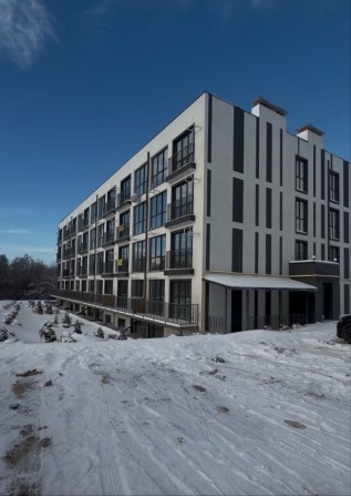 Квартира з ДВОРИКОМ в зданому будинку! 43м2 - фото 1