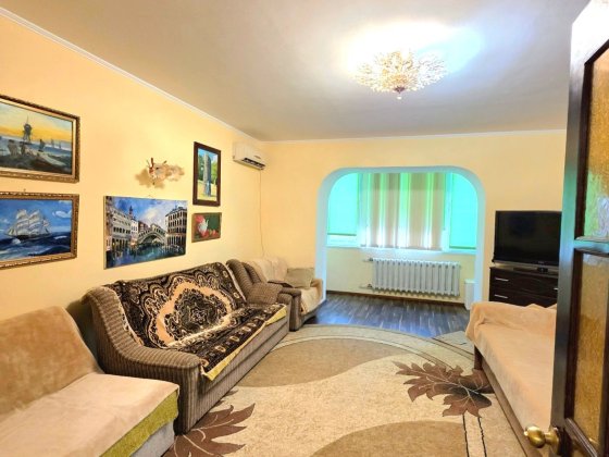 Продам однокомнатную квартиру в городе Черноморск Чорноморськ
