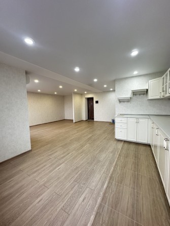 Продам 1 к квартиру-студию - фото 1