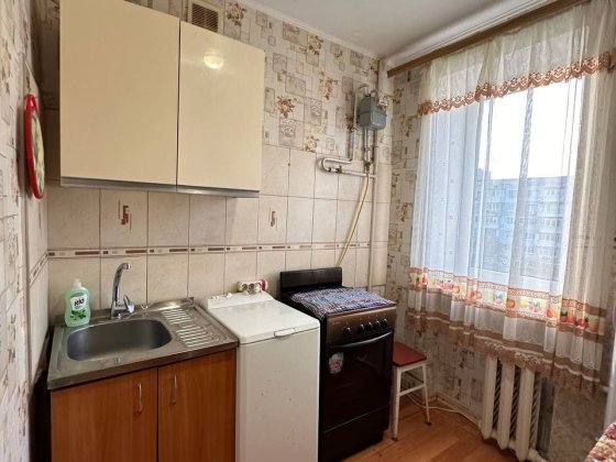 Продам 1 к кв гостинку 30 м Черноморск