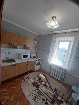 Продається 1 кімнатна квартира р - н м - н Жовтневий не кутова - фото 1