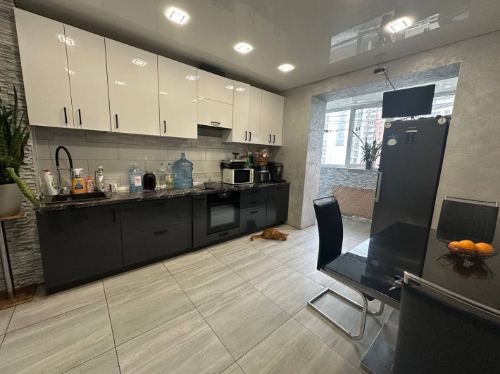 Продам 2 кімнатну квартиру - фото 1