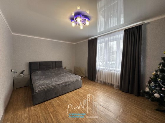 Продам однокімнатну квартиру з євроремонтом! Каменец-Подольский