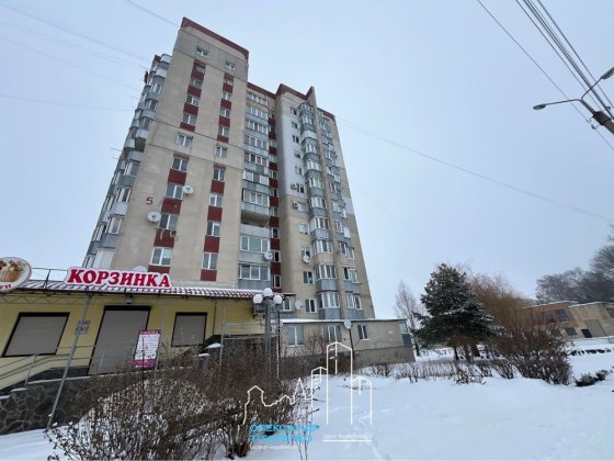 Продам однокімнатну квартиру,район цем. Посьолку! Каменец-Подольский