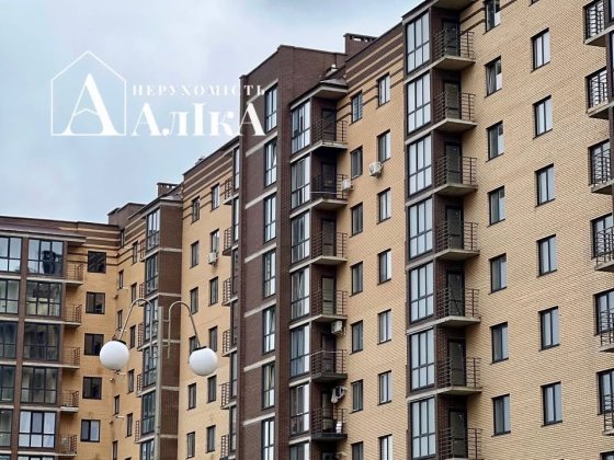 Продам велику 2-кімнатну квартиру в новобудові в центрі Каменец-Подольский