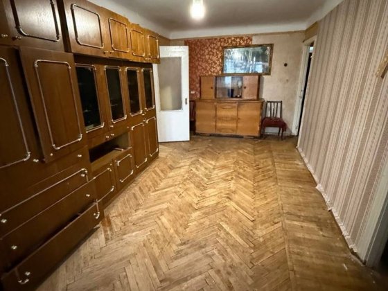 Продам 3-кімнатну квартиру Каменец-Подольский