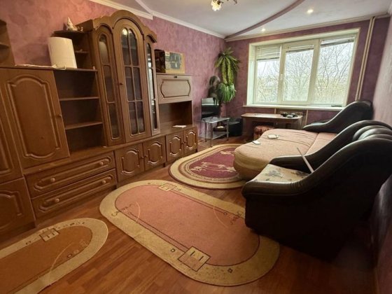 Продам з-кімнатну квартиру. Каменец-Подольский