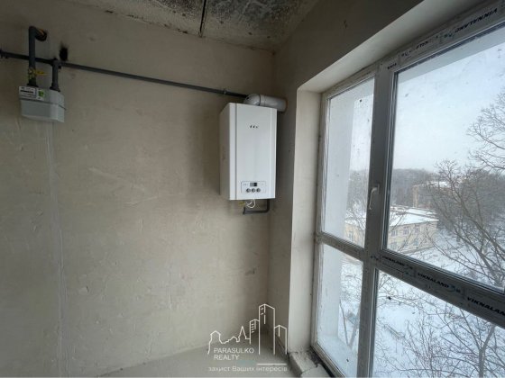 Продам 1-о кімнатну квартиру поряд з центром міста Каменец-Подольский