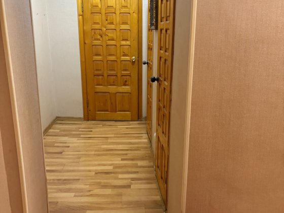 Продам 3-ну квартиру 5/1 у центрі м-на Жовтневий (Власник) Каменец-Подольский