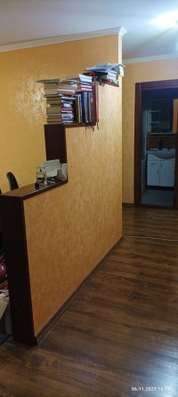 Продам п'ятикімнатну квартиру з ремонтом ,індивідуальне опалення - фото 1