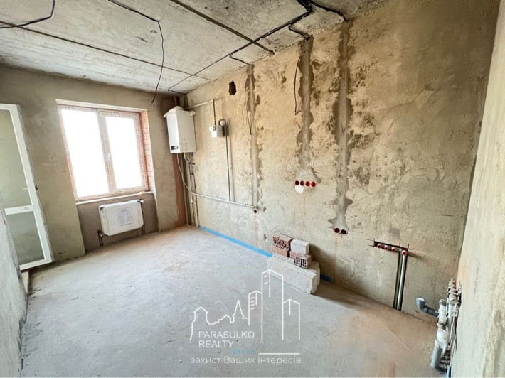 Продам 2-о кімнатну квартиру під чистовий ремонт - фото 1