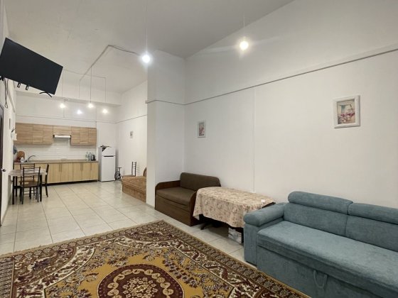 Продам квартиру - цоколь Черноморск