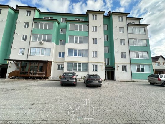 Продам 2-о кімнатну квартиру в новому та зданому будинку Каменец-Подольский