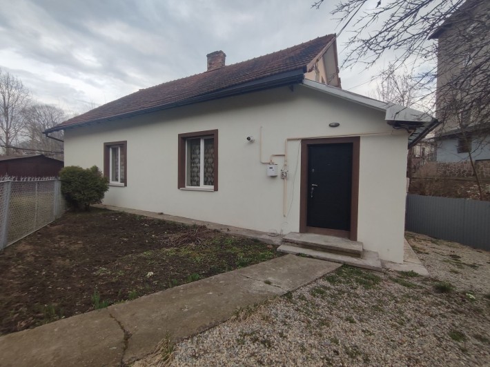 Продаж квартири в центрі міста - фото 1