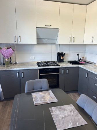 Терміново! 2-кімнатна квартира з ремонтом, вул. Симона Петлюри - фото 1