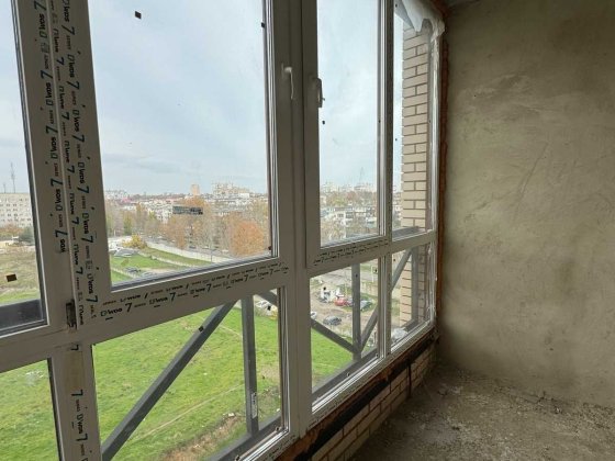 Простора однокімнатна квартира на першій лініі від моря вул.Паркова Черноморск